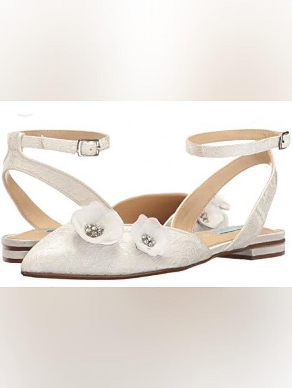 Betsey Johnson Ivory Flats Size 7